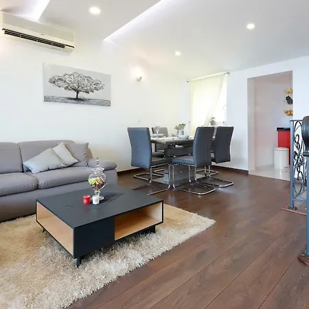 Apartment Lux Seaview Poljane Icici