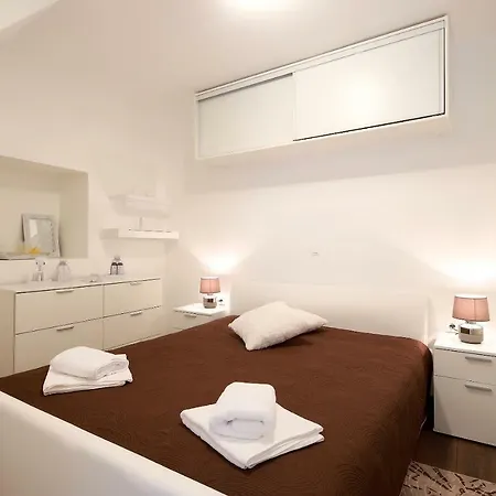 Apartment Lux Seaview Poljane